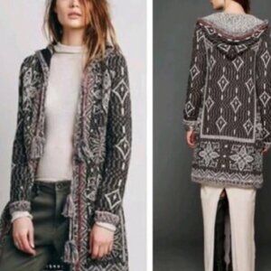 Long Free People Cardigan with hood and long sleeves: Size XS